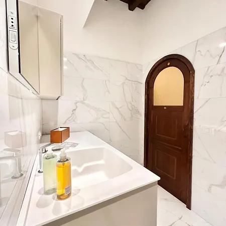 Near The Vatican 10 Minutes Apartment *